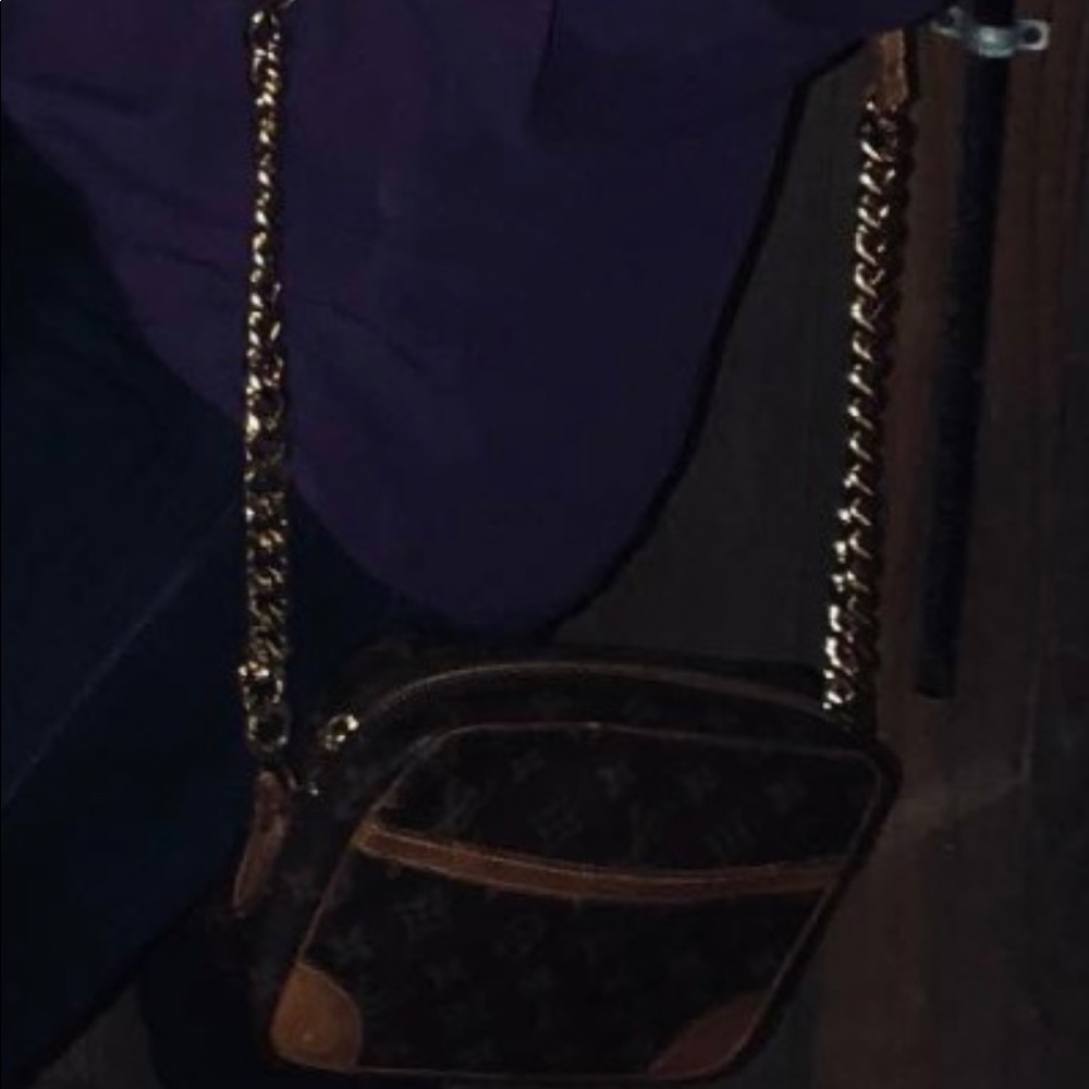 Louis Vuitton crossbody!